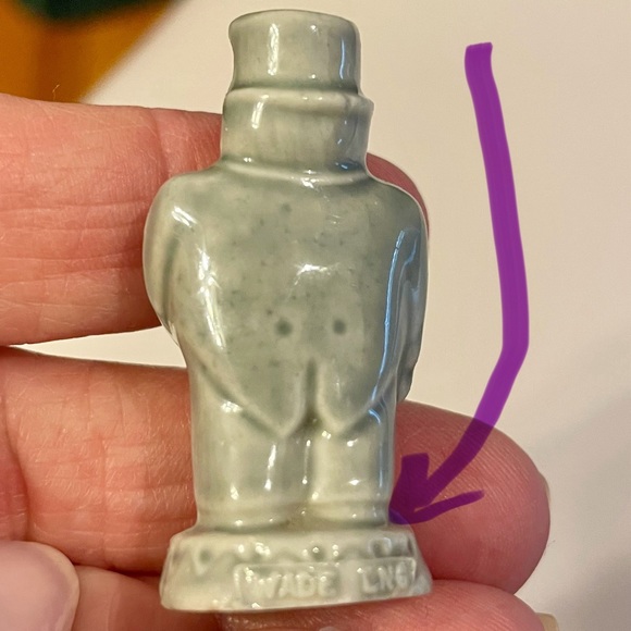 WADE of England collectables - Circus Man in top hat - chipped - ceramic - vtg. - Picture 2 of 6